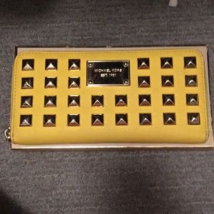 Authentic MK FOR @msreena)